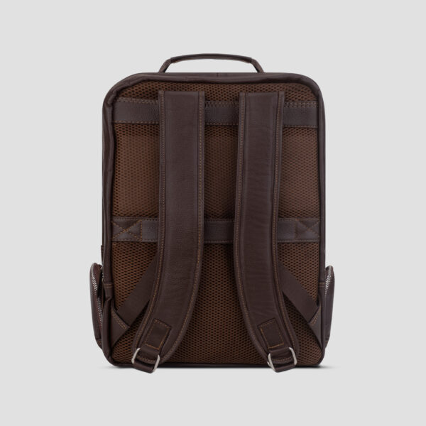 Luxio Essential Leather Backpack backsite