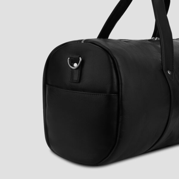 Luxio GymMaster Leather Duffle Bag close