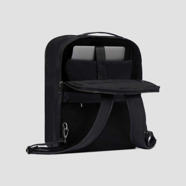Luxio Imperial Leather Backpack Inside