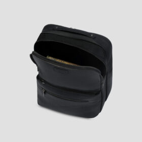 Luxio Imperial Leather Backpack main compartment