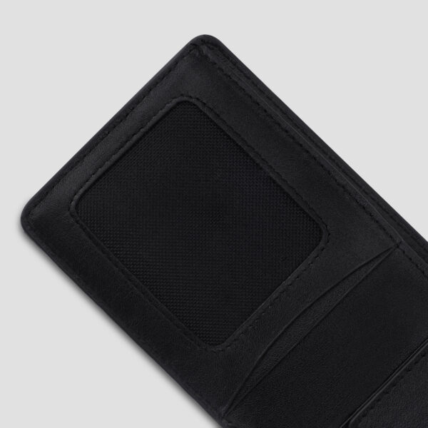 Luxio Minimalist Leather Bifold Wallet close